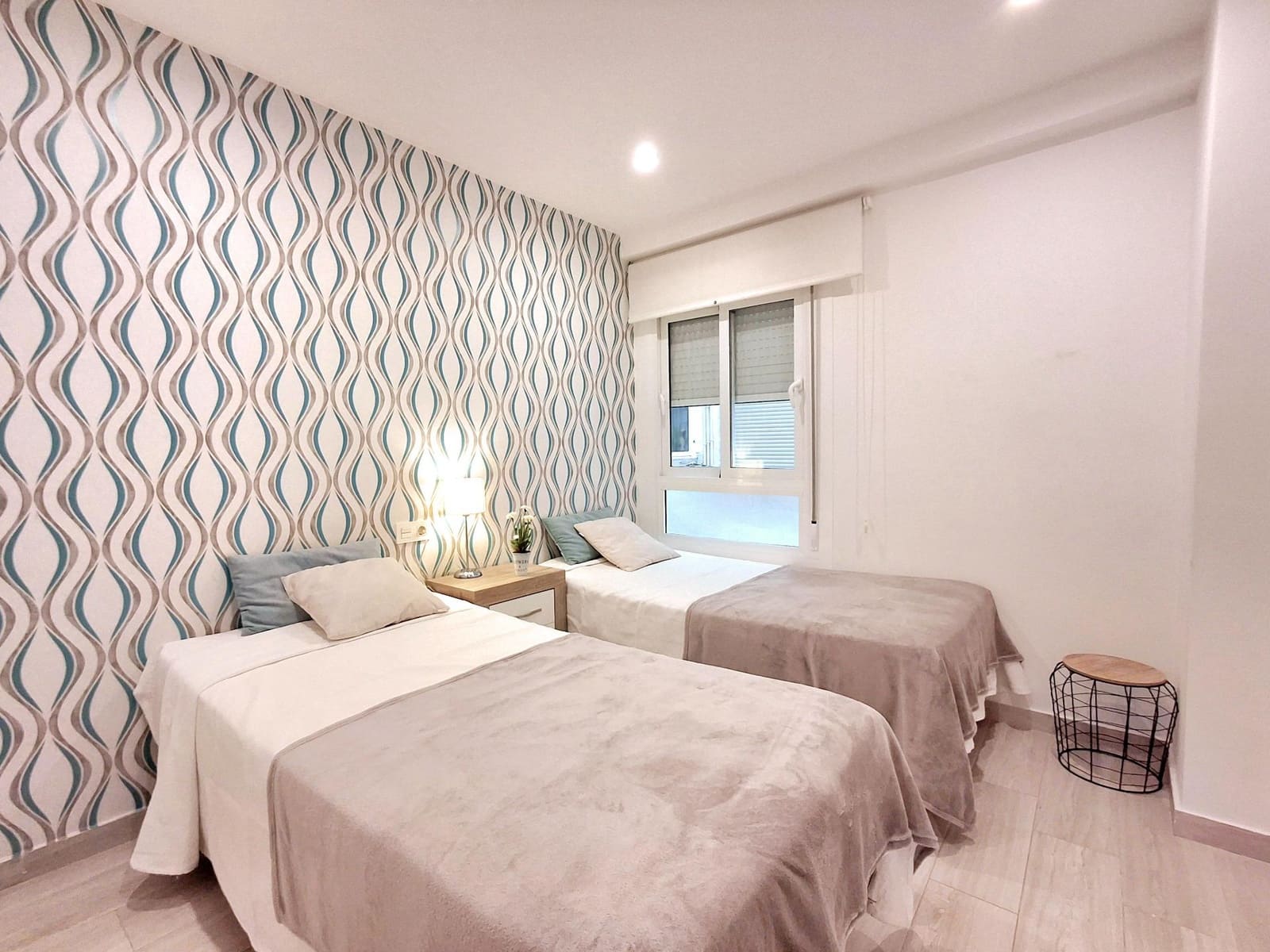 3 soverom Leilighet til leie i Torrevieja - € 1 200 (Ref: 10022485)