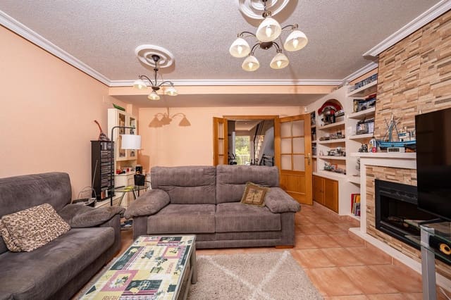 3 sovrum Radhus till salu i La Nucia med pool garage - 299 000 € (Ref: 10024144)