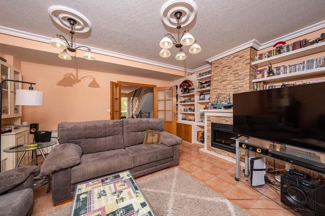 3 sovrum Radhus till salu i La Nucia med pool garage - 299 000 € (Ref: 10024144)