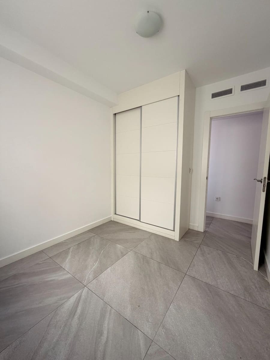 3 soveværelse Lejlighed til leje i Gran Alacant - € 1.200 (Ref: 10025625)