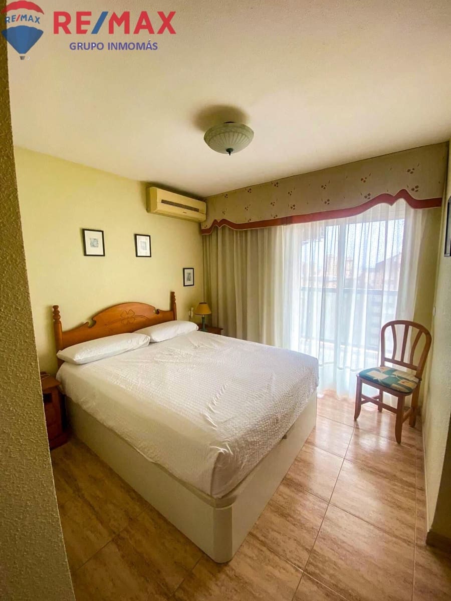 2 sovrum Lägenhet att hyra i Benidorm med pool garage - 890 € (Ref: 10027333)