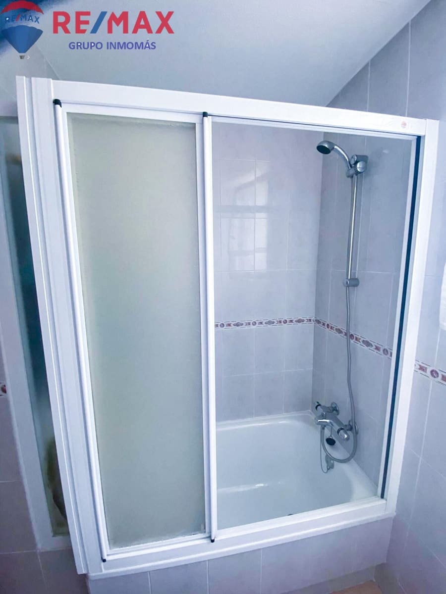 2 sovrum Lägenhet att hyra i Benidorm med pool garage - 890 € (Ref: 10027333)