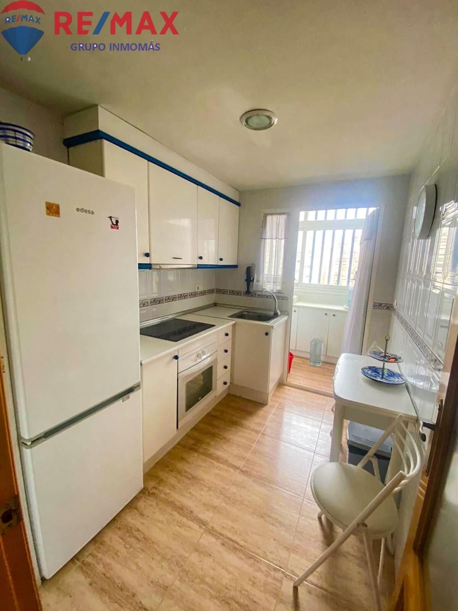 2 sovrum Lägenhet att hyra i Benidorm med pool garage - 890 € (Ref: 10027333)