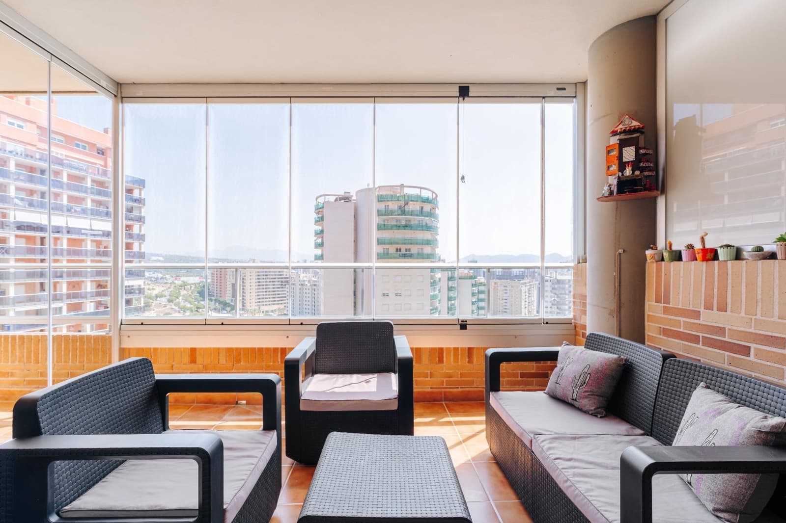 2 makuuhuone Huoneisto vuokrattavana paikassa La Villajoyosa / Vila Joiosa mukana uima-altaan 
autotalli - 1 450 € (Ref: 10030558)