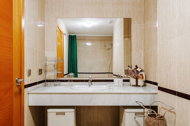 2 makuuhuone Huoneisto vuokrattavana paikassa La Villajoyosa / Vila Joiosa mukana uima-altaan 
autotalli - 1 450 € (Ref: 10030558)