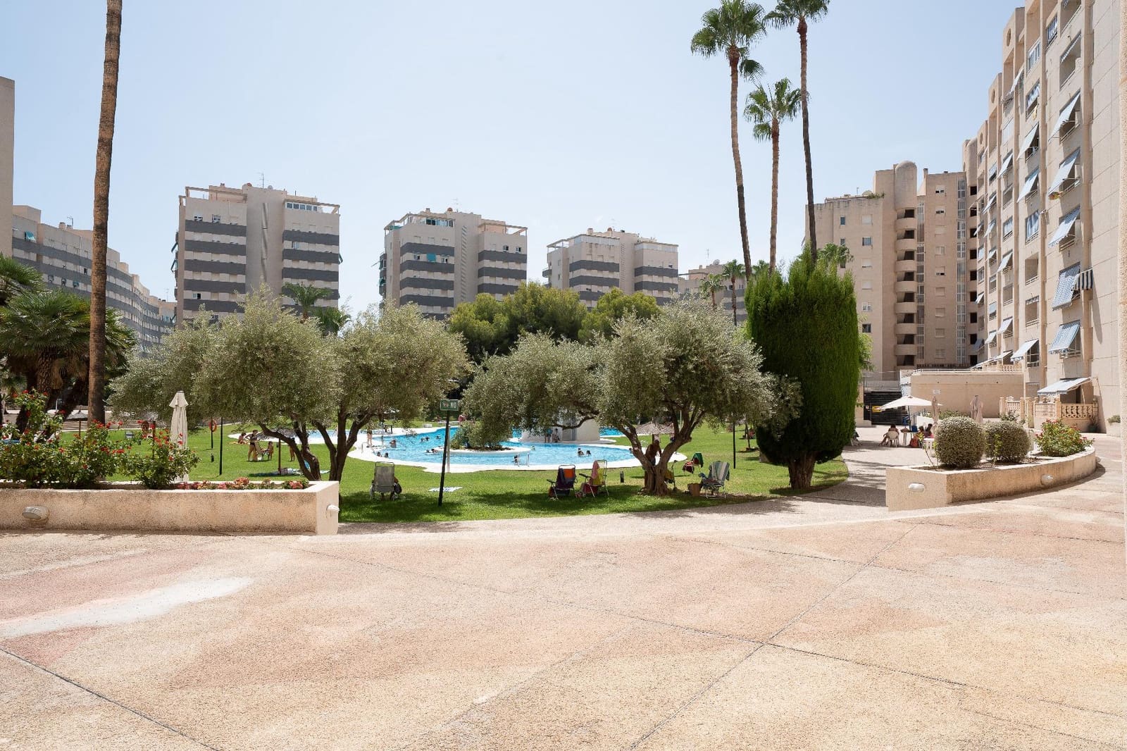 1 bedroom Apartment for sale in El Campello with pool garage - € 290,000 (Ref: 10030559)