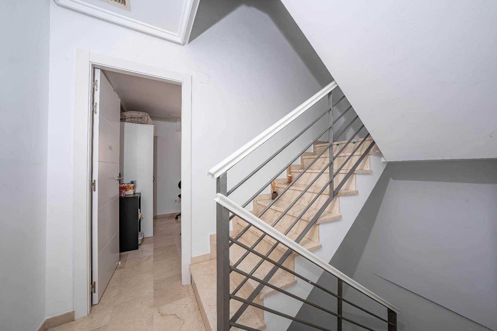 3 slaapkamer Rijtjeshuis te koop in Elche / Elx met zwembad garage - € 385.000 (Ref: 10030560)