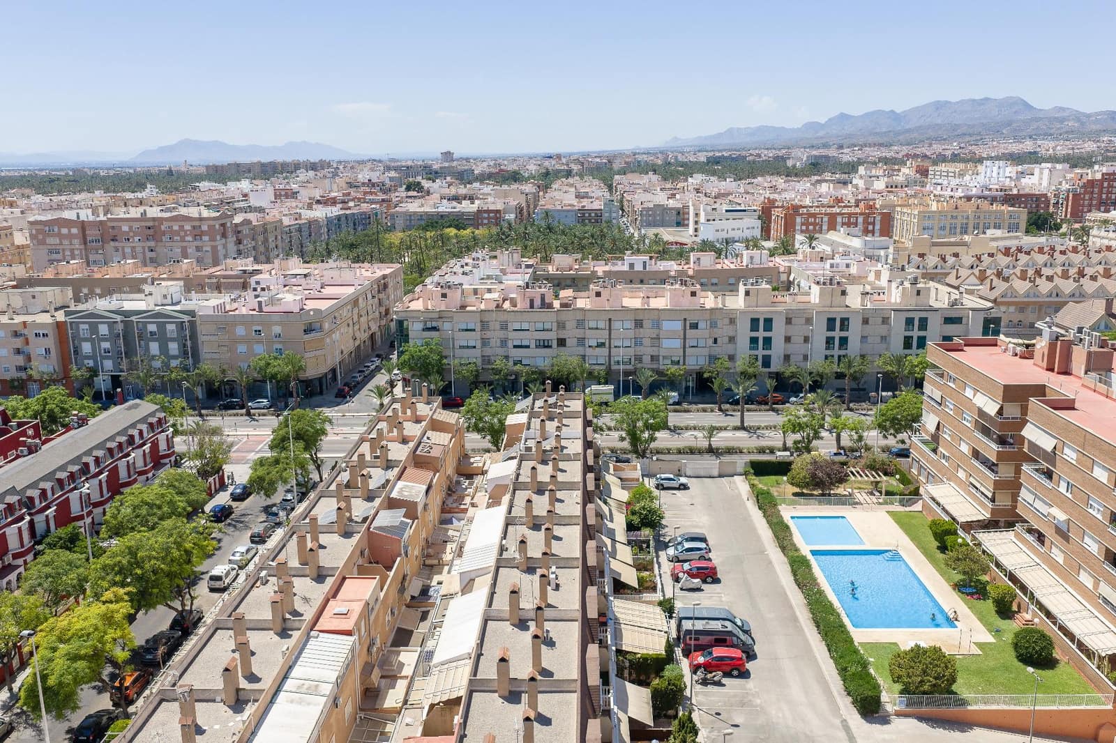 3 slaapkamer Rijtjeshuis te koop in Elche / Elx met zwembad garage - € 385.000 (Ref: 10030560)