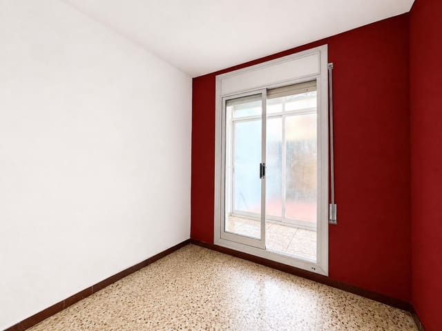 3 sovrum Lägenhet till salu i Montcada i Reixac - 230 000 € (Ref: 10035375)