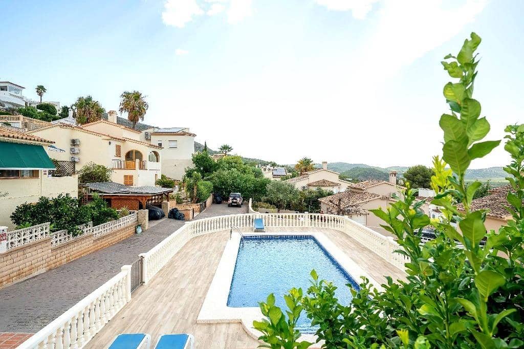 3 slaapkamer Villa te koop in Jalon / Xalo met zwembad - € 465.000 (Ref: 10035376)