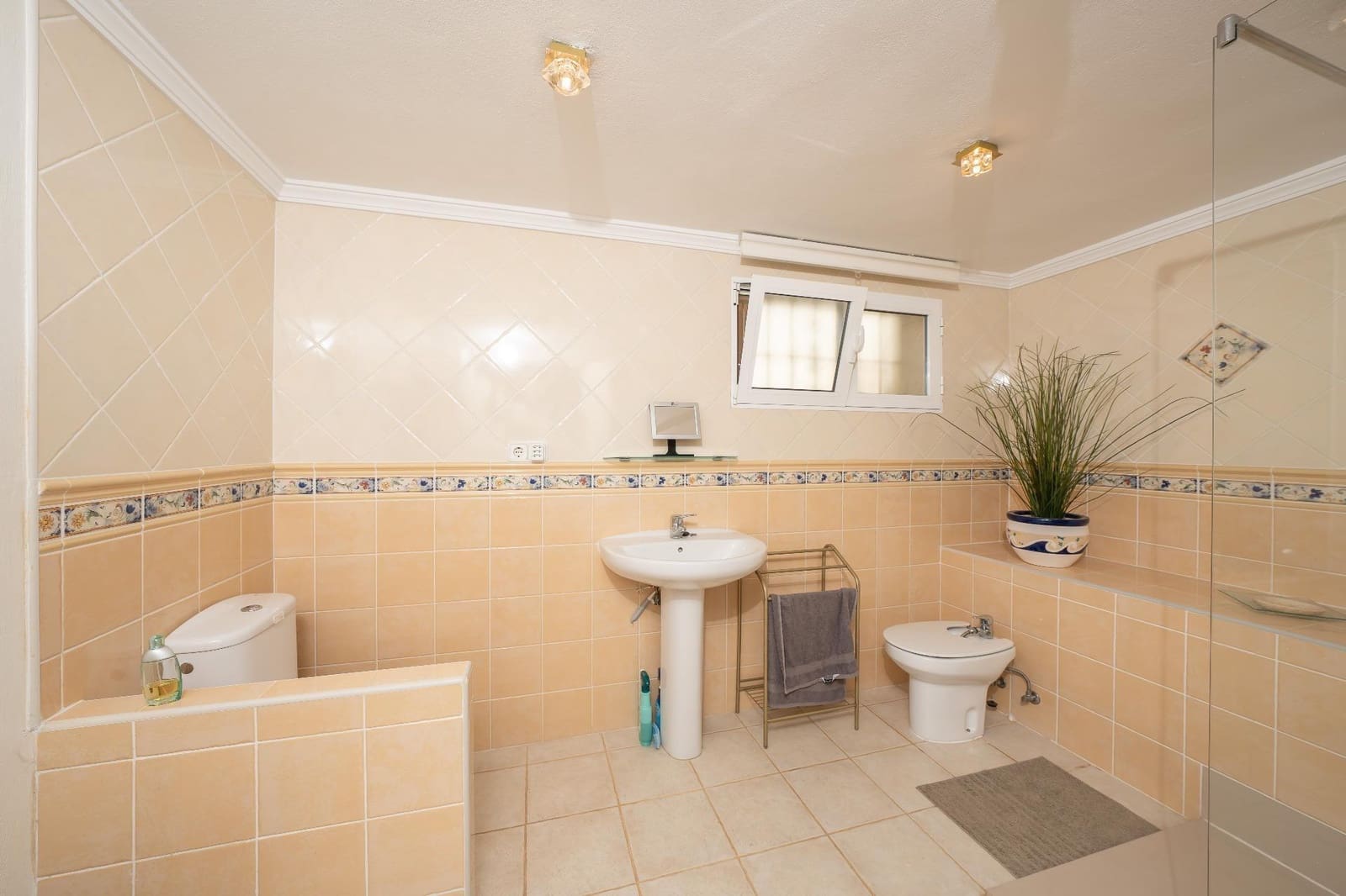 3 slaapkamer Villa te koop in Jalon / Xalo met zwembad - € 465.000 (Ref: 10035376)