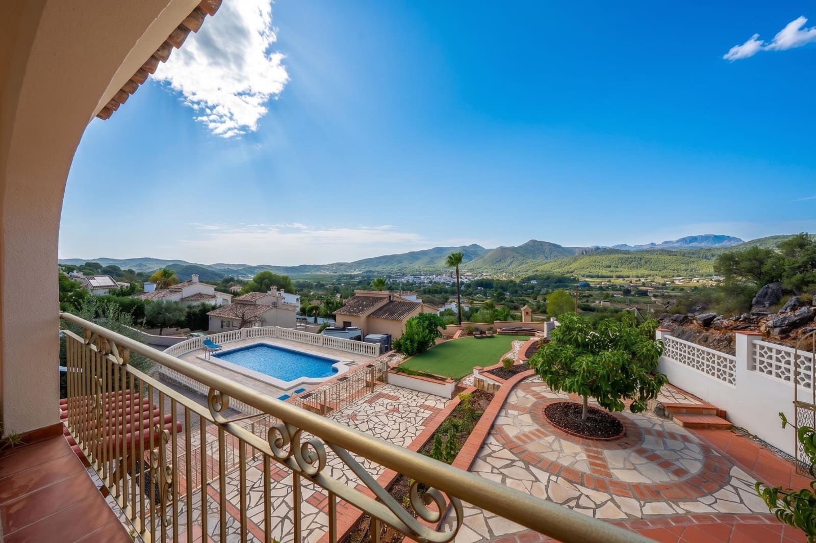 3 slaapkamer Villa te koop in Jalon / Xalo met zwembad - € 465.000 (Ref: 10035376)
