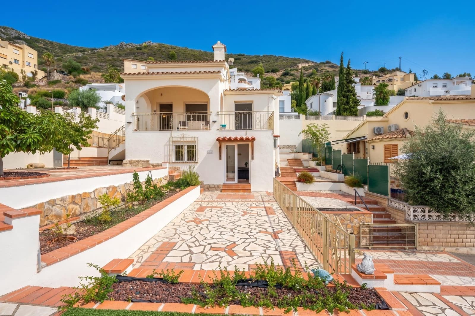 3 slaapkamer Villa te koop in Jalon / Xalo met zwembad - € 465.000 (Ref: 10035376)