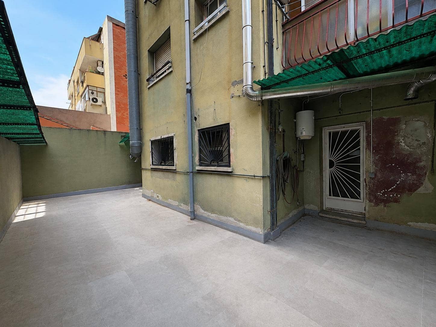 Local Comercial en Montcada i Reixac en venta - 150.000 € (Ref: 10035377)