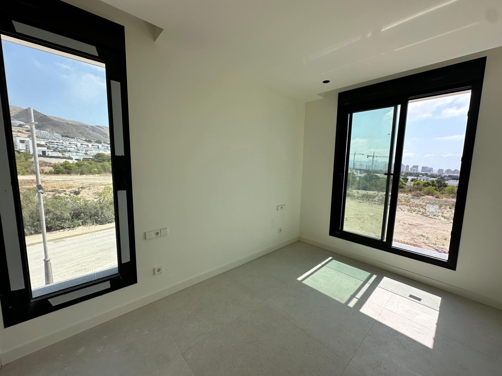 3 quarto Moradia para venda em Finestrat com piscina garagem - 850 000 € (Ref: 10035379)