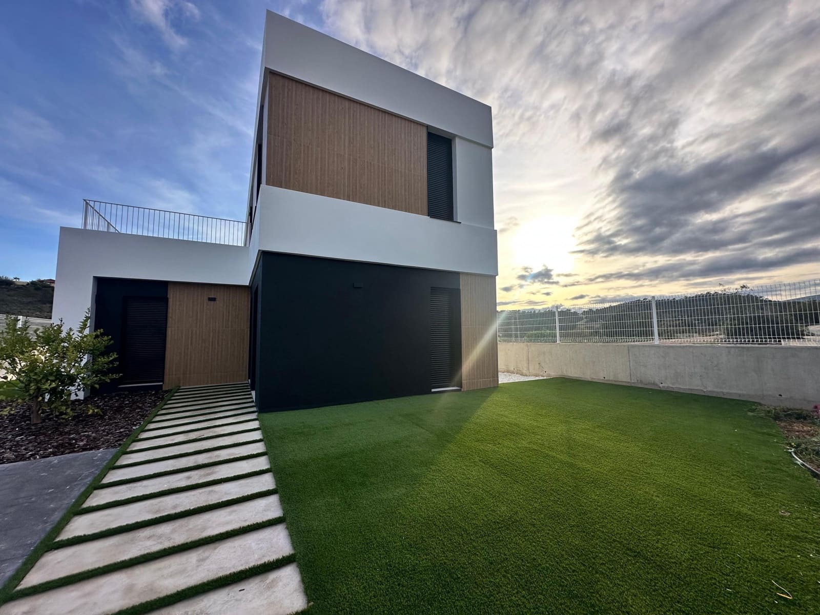 3 quarto Moradia para venda em Finestrat com piscina garagem - 850 000 € (Ref: 10035379)