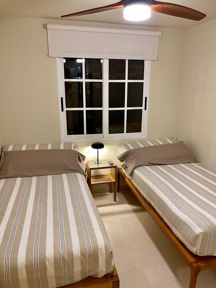 4 quarto Apartamento para arrendar em Santa Pola - 1 800 € (Ref: 10037459)