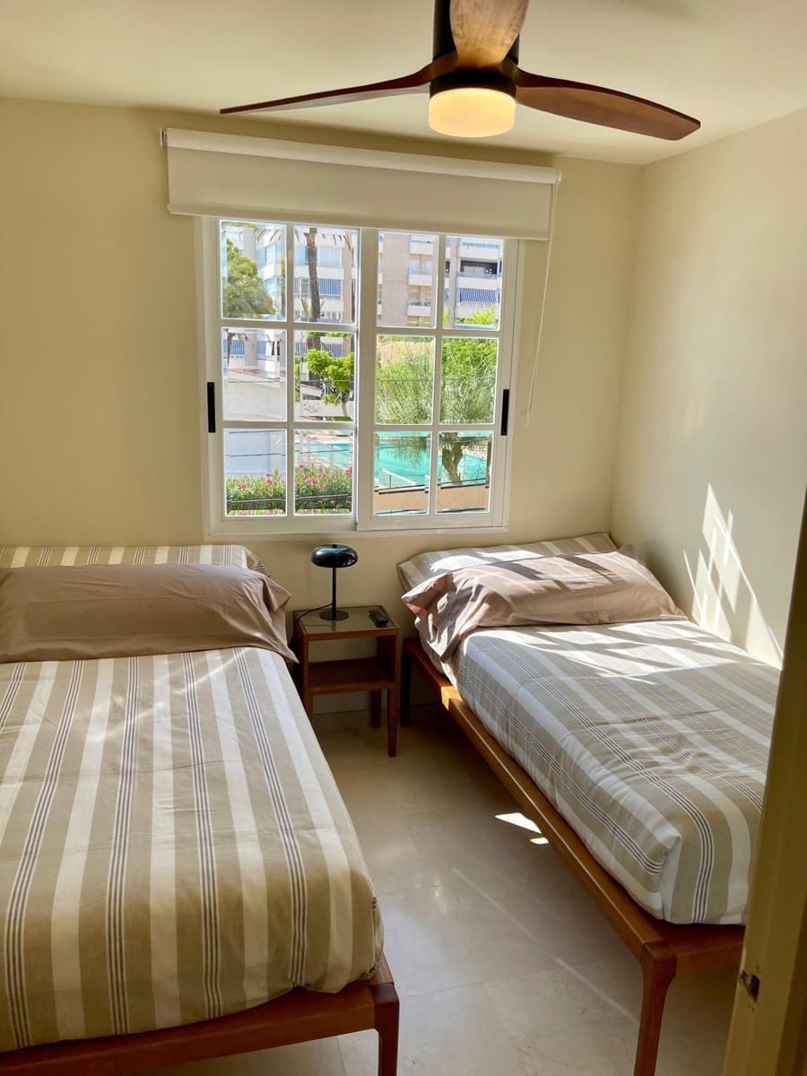 4 quarto Apartamento para arrendar em Santa Pola - 1 800 € (Ref: 10037459)