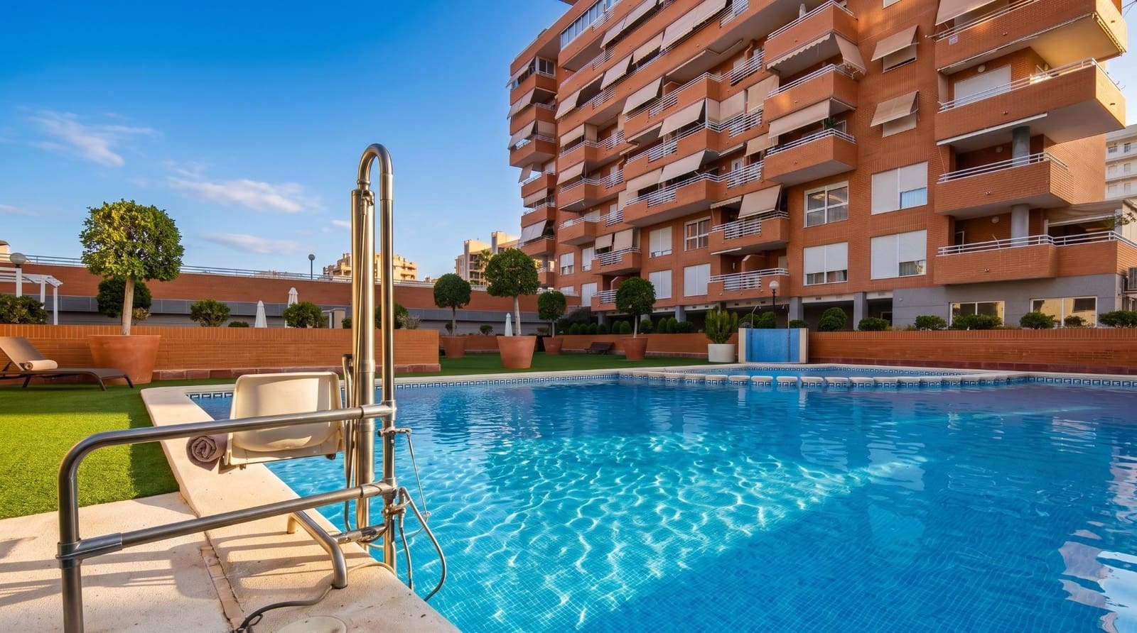 2 sypialnia Mieszkanie na sprzedaż w Miasto Alicante / Alacant z basenem garażem - 390 000 € (Ref: 10041142)