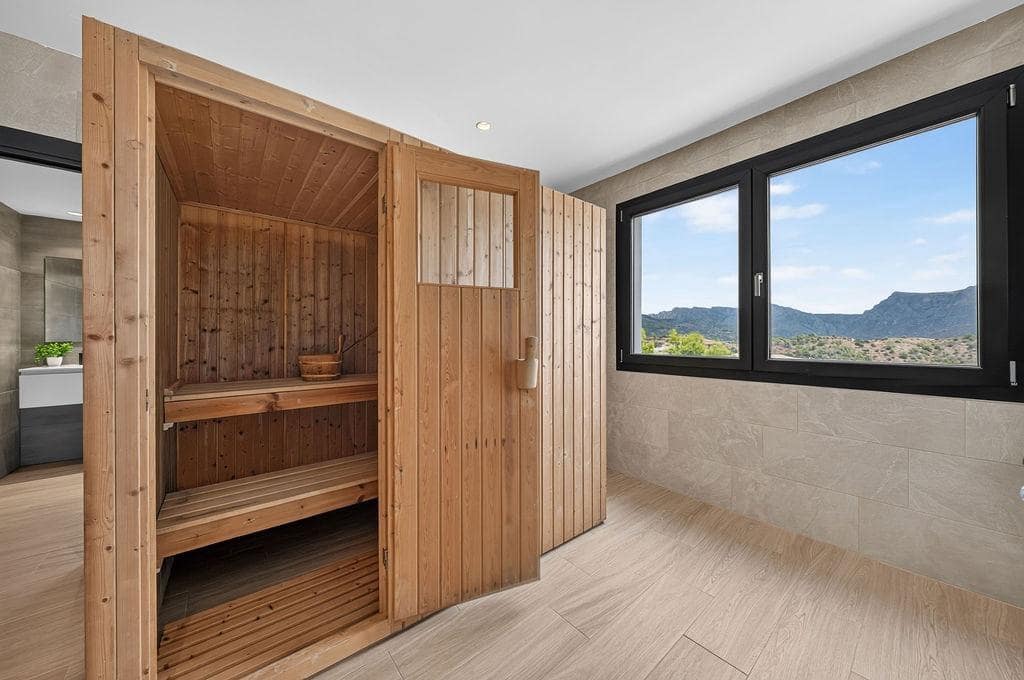 10 bedroom Villa for sale in Callosa d'En Sarria with pool - € 1,300,000 (Ref: 10043021)