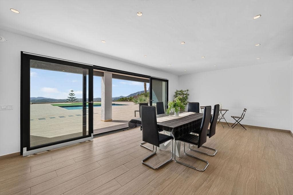 10 bedroom Villa for sale in Callosa d'En Sarria with pool - € 1,300,000 (Ref: 10043021)