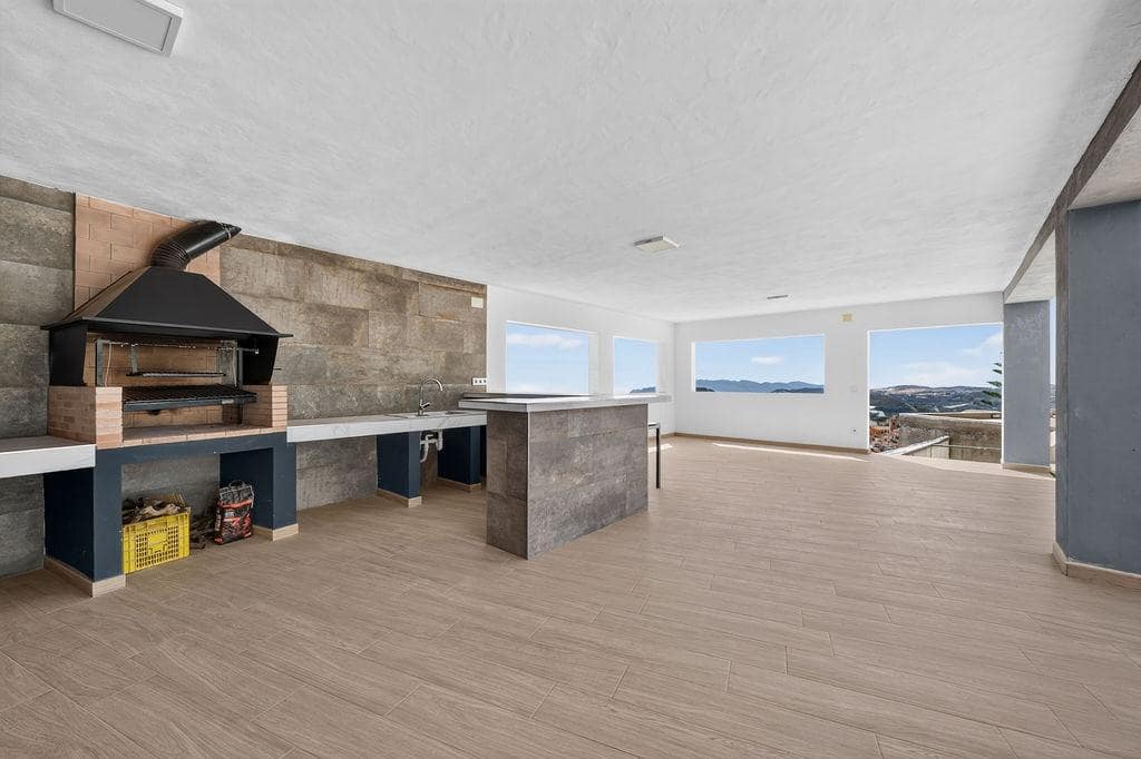 10 bedroom Villa for sale in Callosa d'En Sarria with pool - € 1,300,000 (Ref: 10043021)