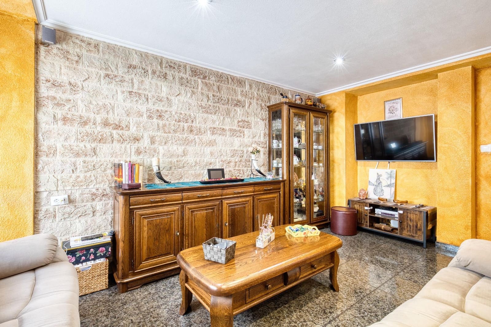 2 Zimmer Wohnung zu verkaufen in Elche / Elx mit Garage - 149.900 € (Ref: 10047327)