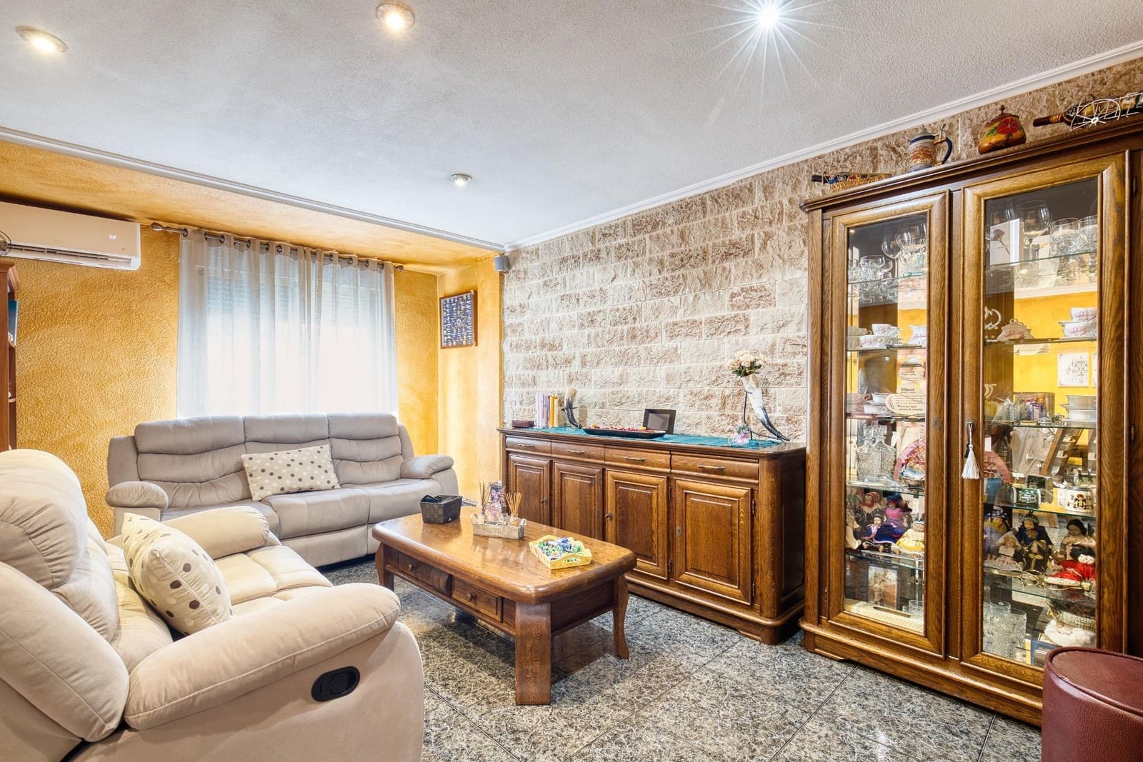 2 Zimmer Wohnung zu verkaufen in Elche / Elx mit Garage - 149.900 € (Ref: 10047327)