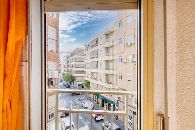 Piso de 3 habitaciones en Elche / Elx en venta - 154.000 € (Ref: 10049272)