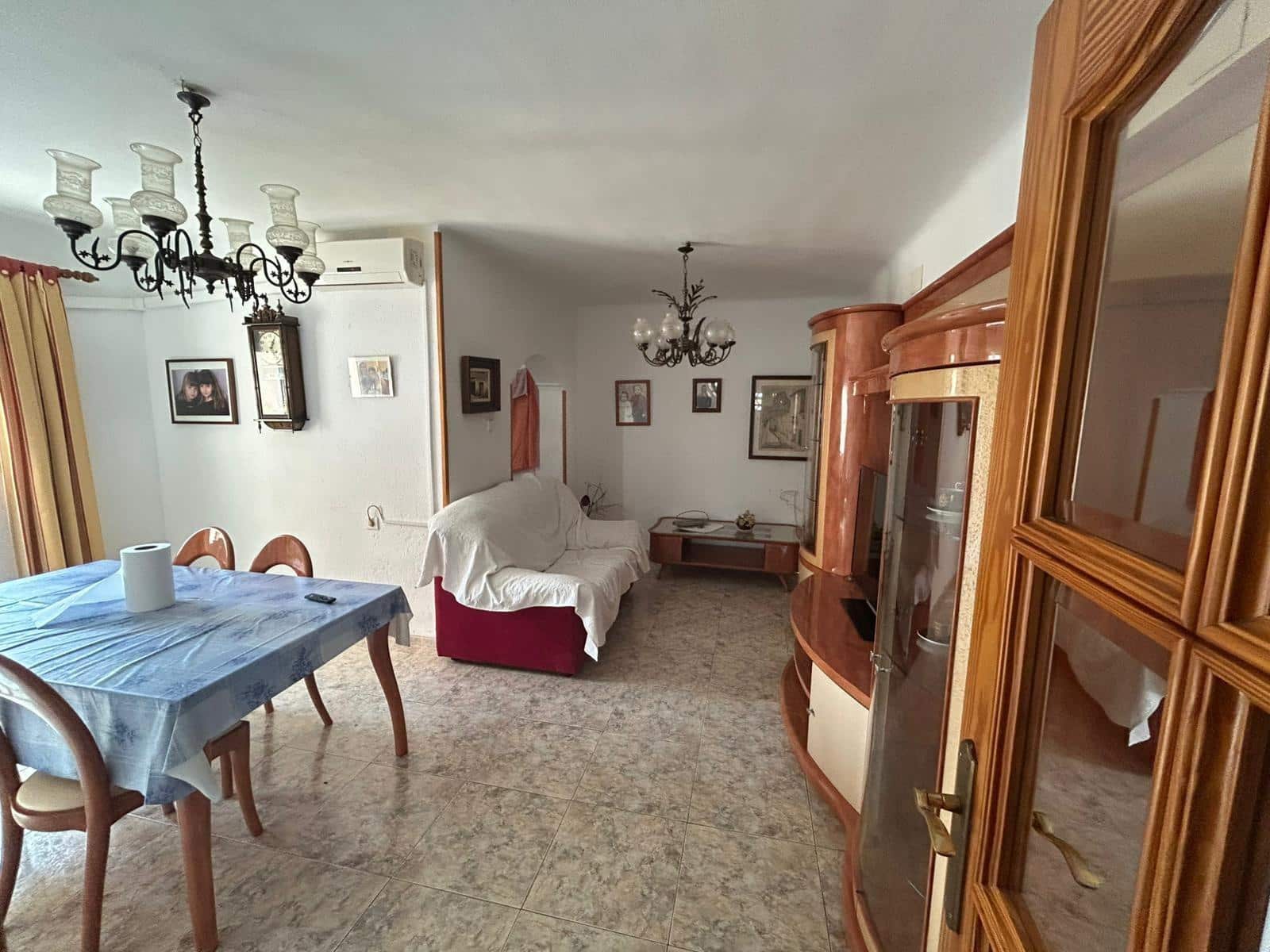 6 sovrum Lägenhet till salu i Alicante stad med garage - 165 000 € (Ref: 10049273)