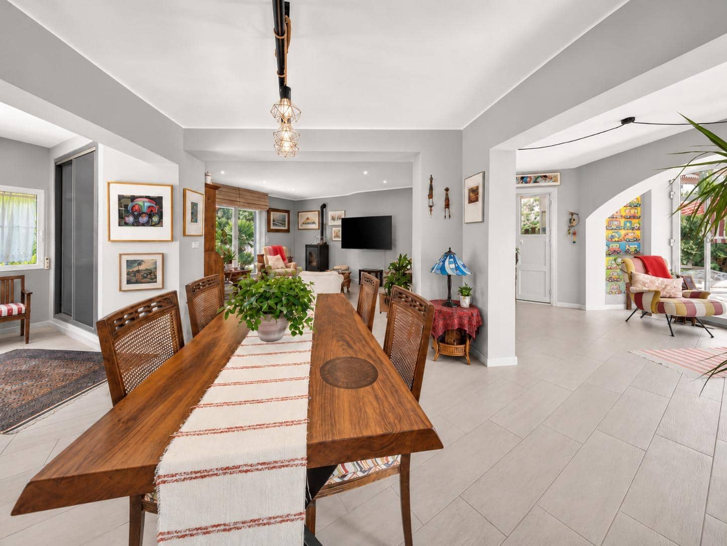 4 bedroom Villa for sale in Denia with garage - € 685,000 (Ref: 10055285)