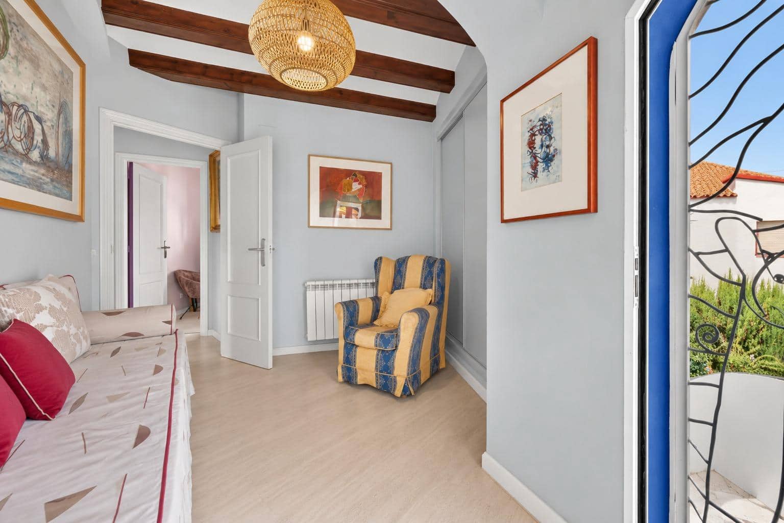 4 bedroom Villa for sale in Denia with garage - € 685,000 (Ref: 10055285)