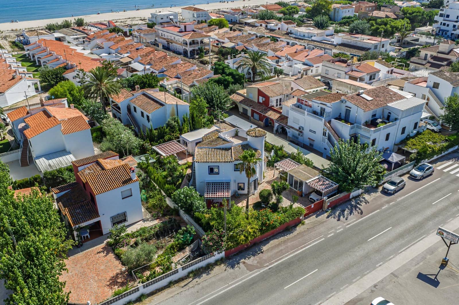 4 bedroom Villa for sale in Denia with garage - € 685,000 (Ref: 10055285)