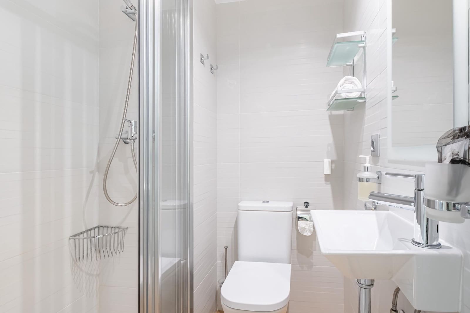 2 sovrum Lägenhet att hyra i Arenal med pool garage - 1 600 € (Ref: 10075657)