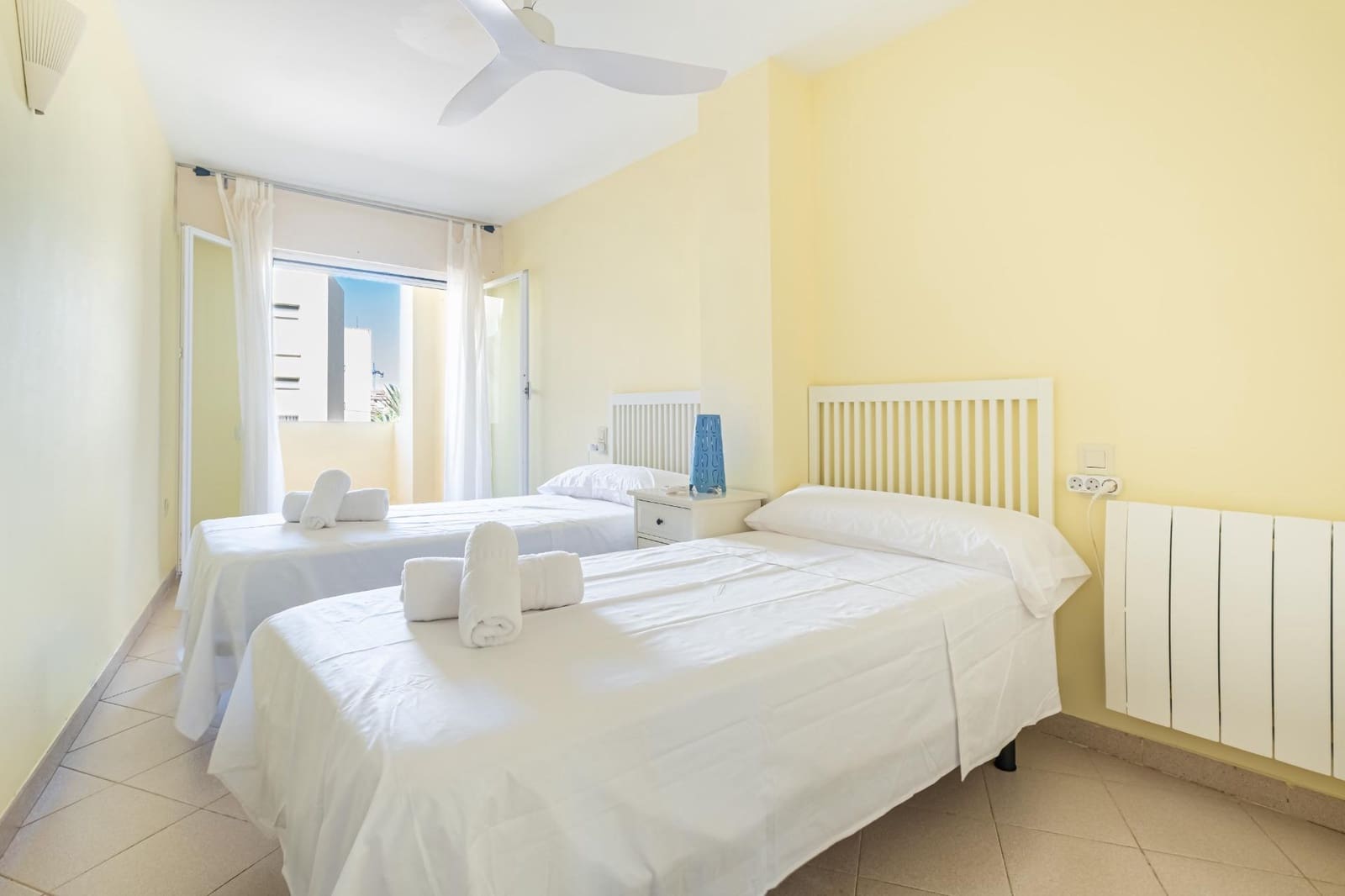 2 sovrum Lägenhet att hyra i Arenal med pool garage - 1 600 € (Ref: 10075657)