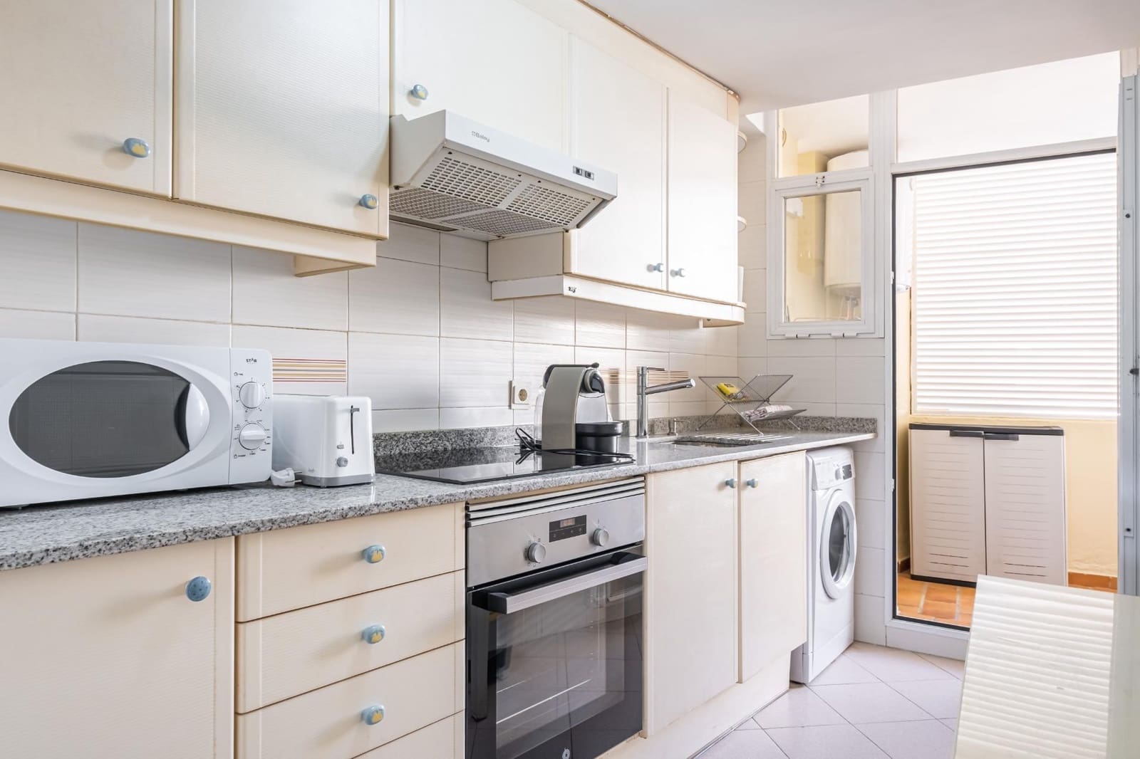 2 sovrum Lägenhet att hyra i Arenal med pool garage - 1 600 € (Ref: 10075657)