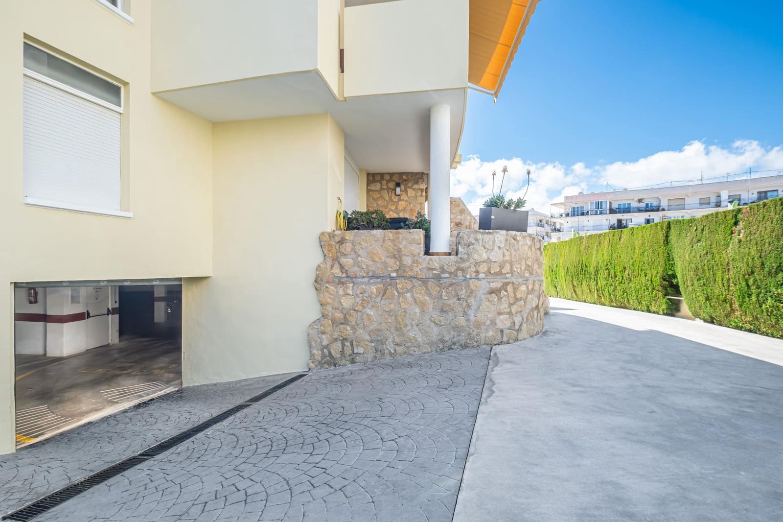 2 sovrum Lägenhet att hyra i Arenal med pool garage - 1 600 € (Ref: 10075657)