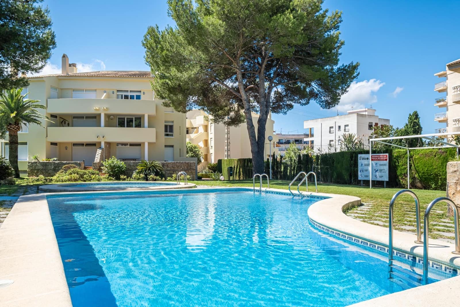 2 sovrum Lägenhet att hyra i Arenal med pool garage - 1 600 € (Ref: 10075657)
