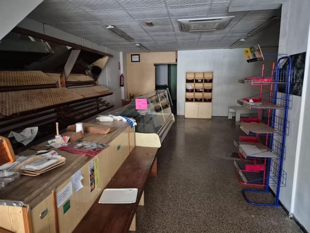 Komercyjne do wynajęcia w Elche / Elx - 450 € (Ref: 10075658)