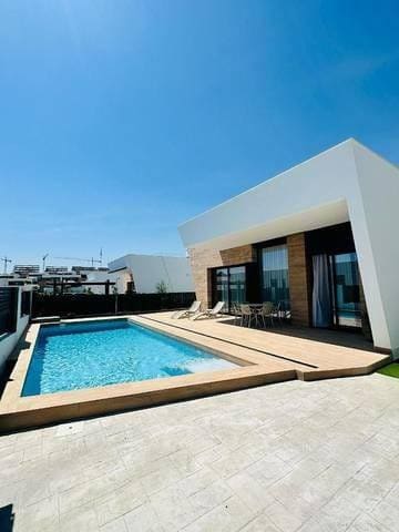 3 bedroom Villa for rent in Finestrat with pool garage - € 3,000 (Ref: 10081230)