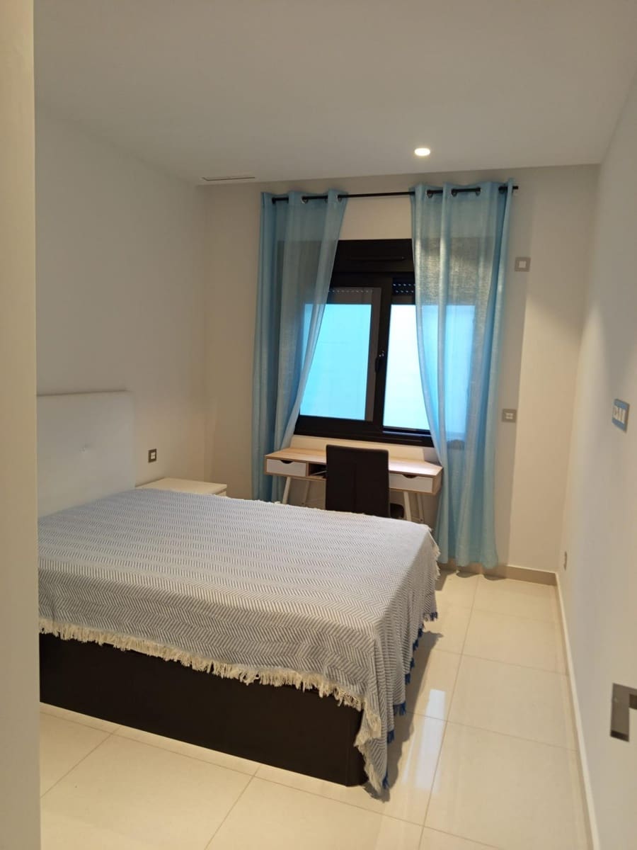 3 bedroom Villa for rent in Finestrat with pool garage - € 3,000 (Ref: 10081230)