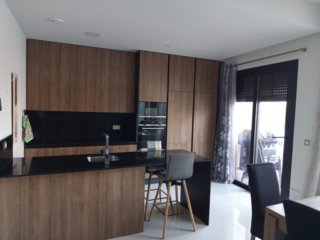 3 bedroom Villa for rent in Finestrat with pool garage - € 3,000 (Ref: 10081230)