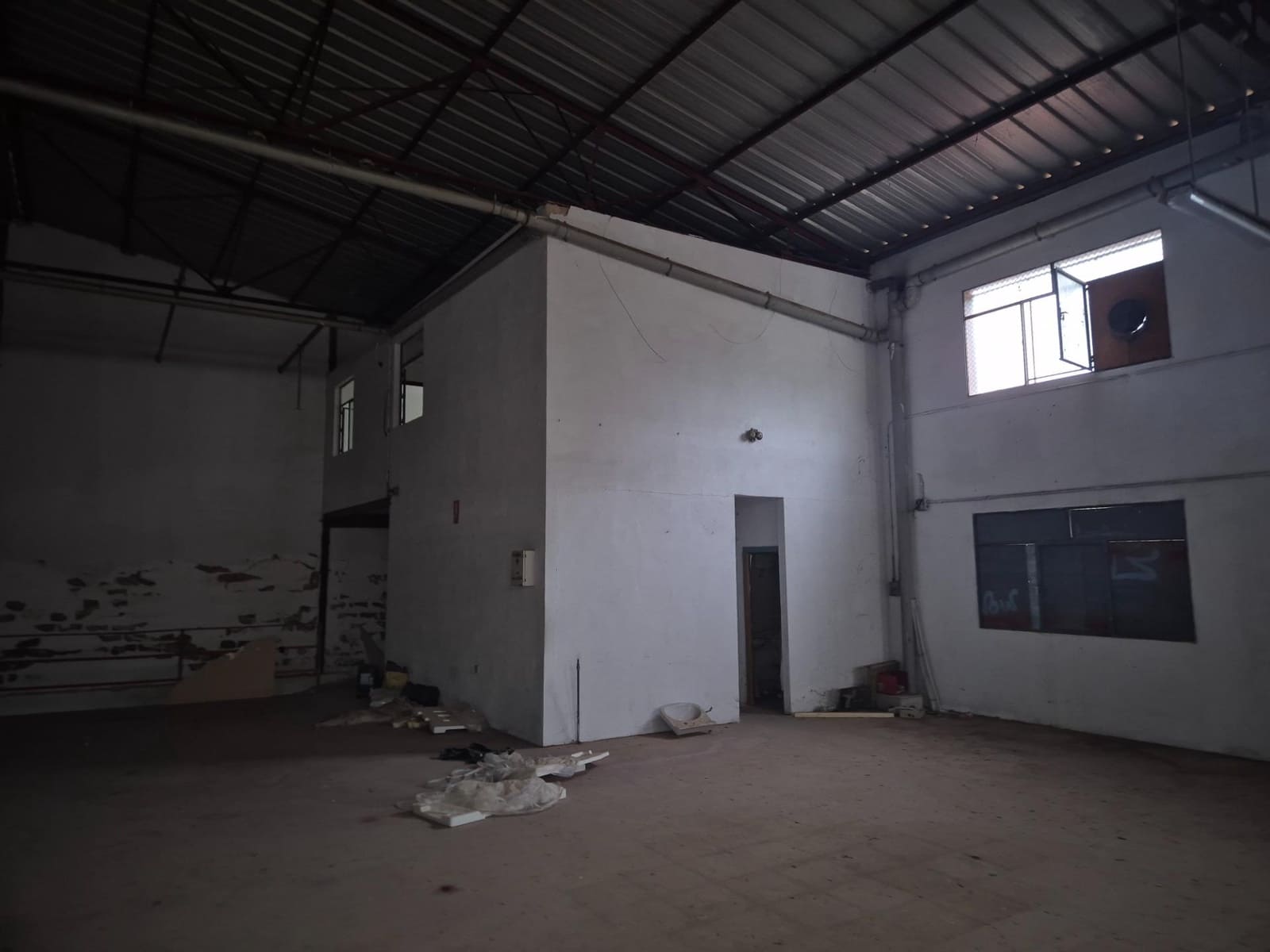 Entreprise à louer à Elche / Elx - 1 700 € (Ref: 10086149)