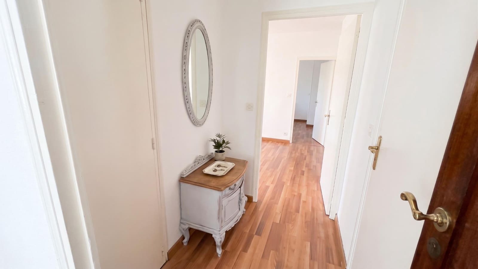 Appartement de 2 chambres à louer à Alicante ville - 900 € (Ref: 10086150)