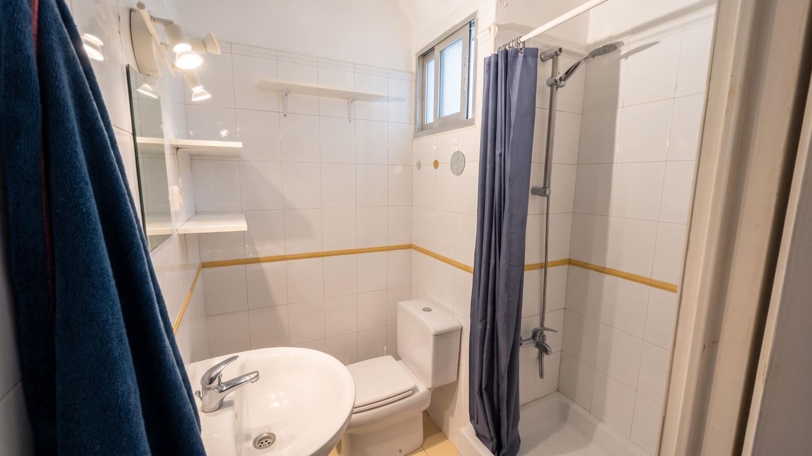 Appartement de 2 chambres à louer à Alicante ville - 900 € (Ref: 10086150)