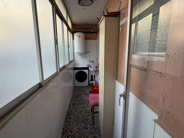 Piso de 4 habitaciones en Canals en venta - 95.000 € (Ref: 10094634)