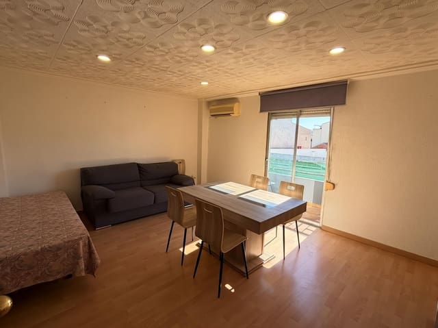 Piso de 4 habitaciones en Canals en venta - 95.000 € (Ref: 10094634)