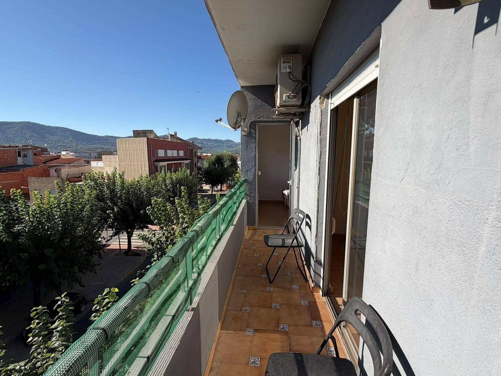 4 bedroom Flat for sale in Canals - € 95,000 (Ref: 10094634)