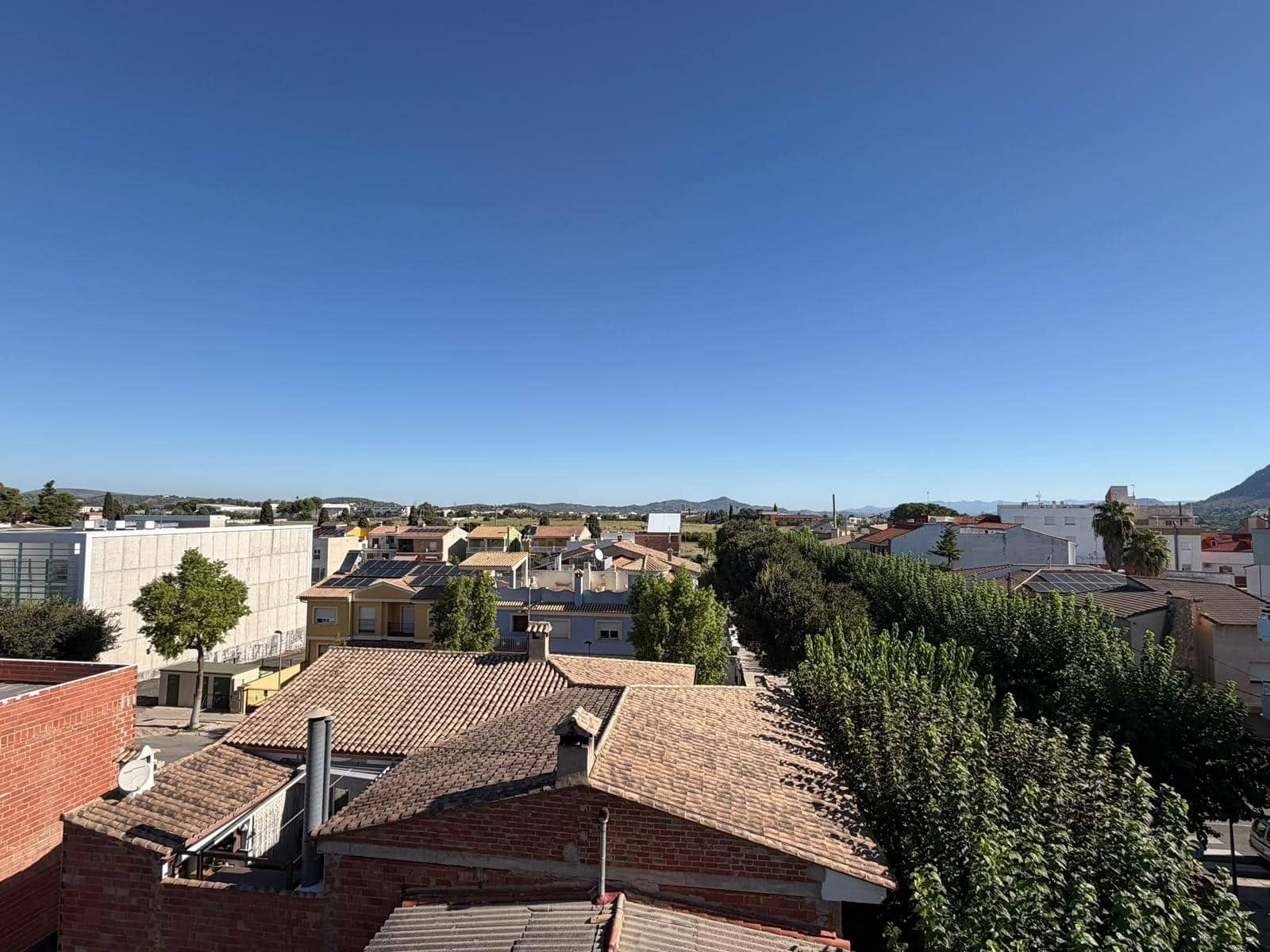 4 bedroom Flat for sale in Canals - € 95,000 (Ref: 10094634)