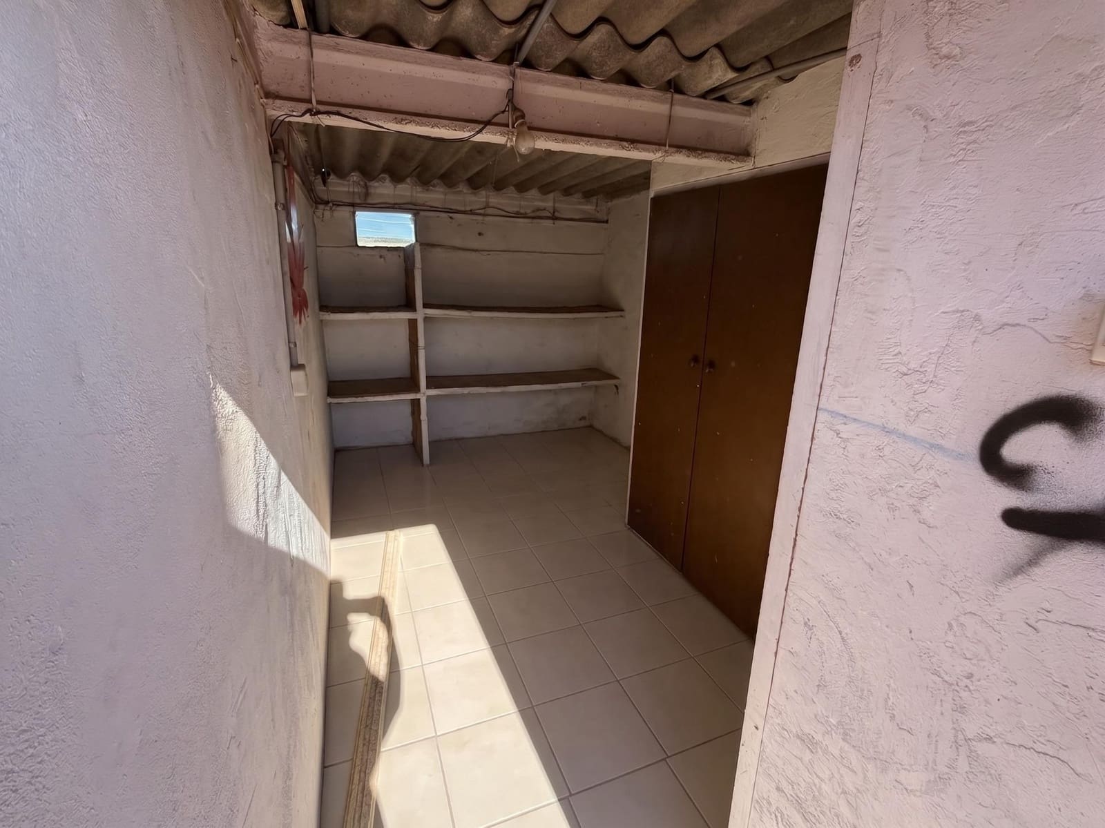 4 bedroom Flat for sale in Canals - € 95,000 (Ref: 10094634)